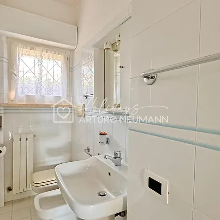 119 - Bilocale Al Taunus Con Portico, Giardino E Barbecue - E Navetta Al White Club Inclusa מרצ'לי